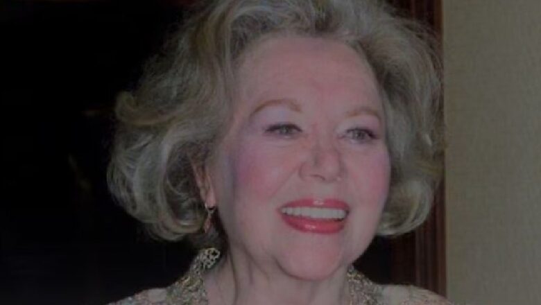 ‘Mary Poppins’ star Glynis Johns dies at 100