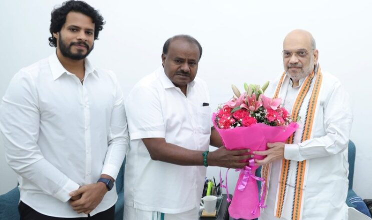 Kumaraswamy Meets Amit Shah to Discuss Seat-Sharing in Karnataka Ahead of LS Polls