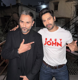 Yo Yo Honey Singh, Varun Dhawan do ‘Nain Matakka’ in West Delhi