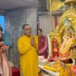 Delhi Minister offers prayers at Jhandewalan temple, extends Holi wishes