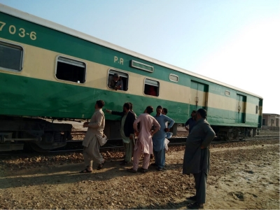 Pakistan train attack: Security forces struggle to rescue hostages in Balochistan (Lead)