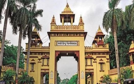 Maha language row reaches Varanasi, BHU students protest against targeting of Hindi-speaking people