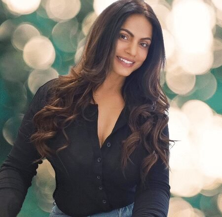 Neetu Chandra reacts to PM Modi’s appreciation of her song crooned by legend of Bihar, Sharda Sinha