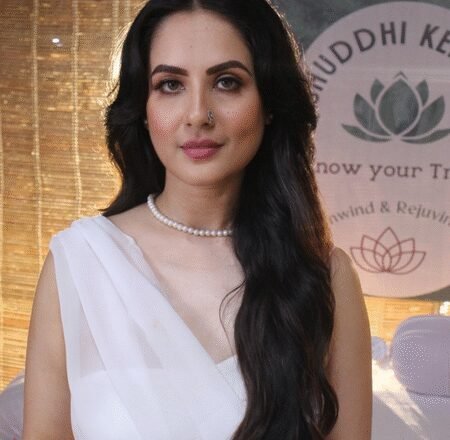 Puja Banerjee credits Zeenat Aman and Jaya Prada for inspiring her look in ‘Dirty Scams’