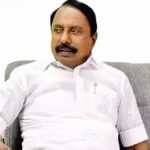 Sengottaiyan to explain his position after expulsion from AIADMK