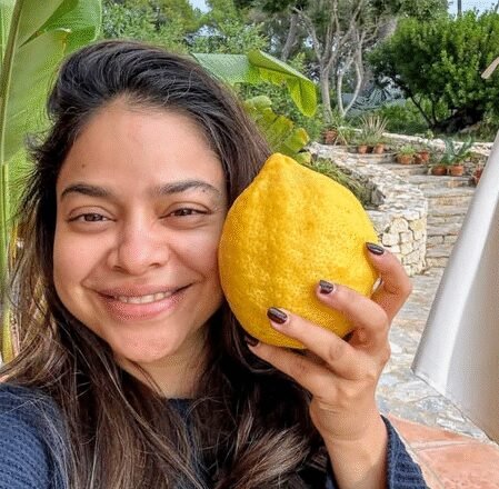 <div>Sumona Chakravarti’s vacation to Spain looks exotic and serene</div>