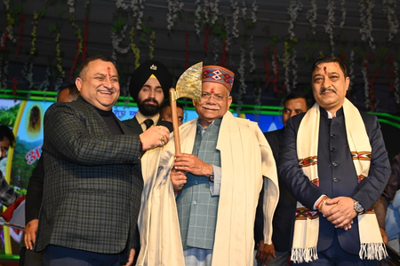 ‘Aarti’ at Renuka-ji Lake initiative commendable: Himachal Guv