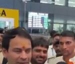 Tej Pratap–Ravi Kishan meeting at Patna airport sparks political speculation