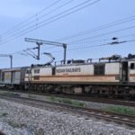 <div>Loco pilot injured, train service between Banihal & Baramulla halted after bird hit</div>