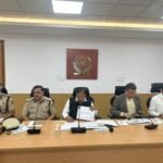 <div>ISIS suspect’s phone use in jail triggers K’taka crackdown, HM warns of action against officials</div>