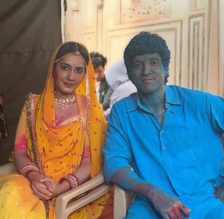 <div>Raashii Khanna says her 120 Bahadur co-star Farhan Akhtar has a ‘calm & intelligent presence’</div>