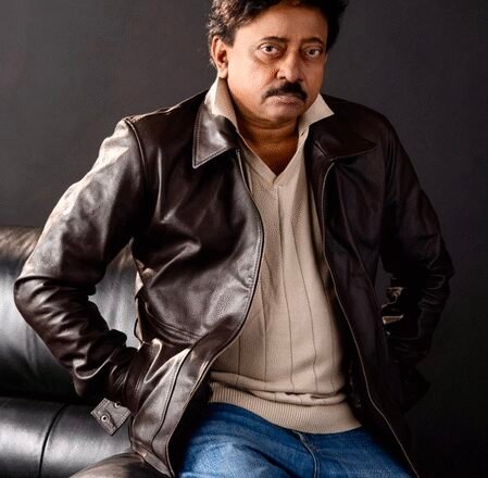 <div>S S Rajamouli has every right to say he doesn’t believe in God, says director Ram Gopal Varma</div>