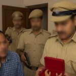 <div>Bihar: Posing as cops, robbers loot jewellery worth Rs 15 lakh from teacher’s home</div>