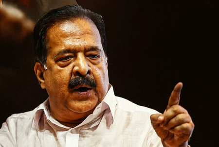 <div>Chennithala downplays Tharoor’s absence at key Congress meeting on Kerala poll strategy</div>