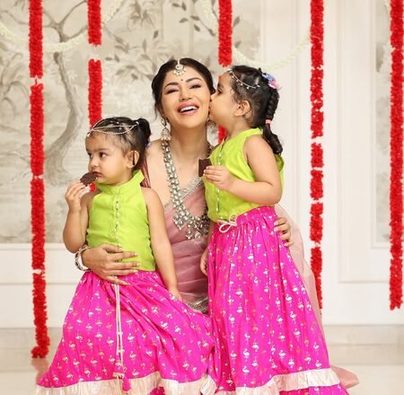 <div>Debinna Bonnerjee’s little munchkins surprise her with a special Valentine’s Day gift</div>