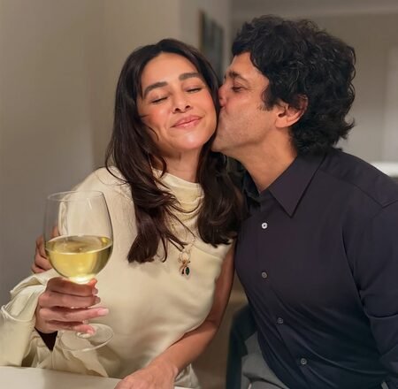 <div>Farhan Akhtar marks 4 years of marital bliss with the woman ‘who makes everything feel better’</div>