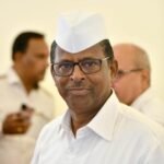 <div>‘His name not found anywhere in bribery case…’, says CM Fadnavis; gives ‘clean chit’ to Maha minister Zirwal</div>