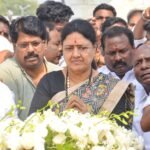 Sasikala to unveil new party name, confirms plan to contest TN polls