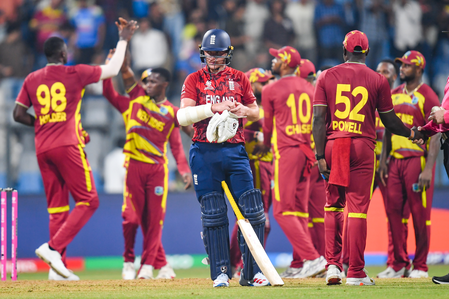 T20 WC: Motie, Chase strangle England after Rutherford’s 76 as West Indies win (Ld)