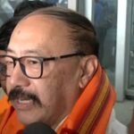<div>It doesn’t matter whether Mamata resigns or not, new CM will take oath tomorrow: Harsh Vardhan Shringla</div>