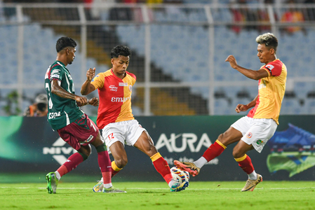 ISL 2025-26: East Bengal in pole position after Derby draw against Mohun Bagan
