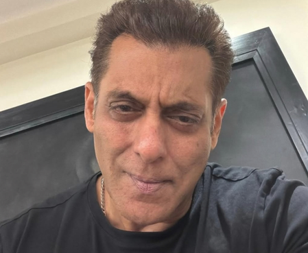 Salman Khan forgives paparazzi as they apologize profusely after his outburst
