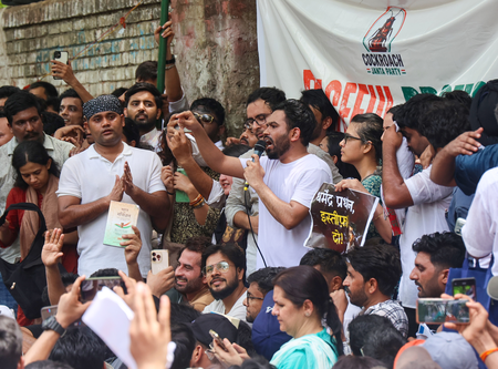 CM Fadnavis attacks Jantar Mantar protest, calls it a platform for anarchy