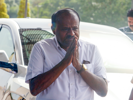 Kumaraswamy warns K’taka govt, police as farmers resist Bidadi survey