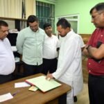 Bihar Health Minister cracks down on absentee doctors, warns against referring patients to private clinics