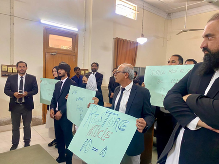 Report highlights corruption in Pakistan’s judicial system, warns of human rights implications