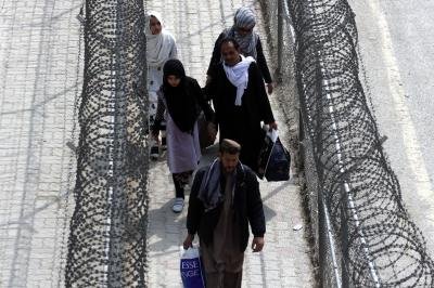 Pakistan: Police intensify brutal crackdown against Afghan migrants, forcing repatriations