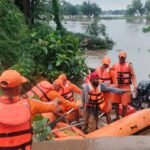 <div>Gujarat: Over 4,000 evacuated as heavy rain batters Surat; SDRF teams deployed amid ‘Red Alert’</div>