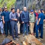 <div>J&K CM Omar visits flood affected areas of Rajouri, assures all possible support from govt</div>