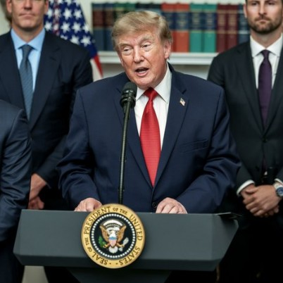 Trump warns schools over gender policies