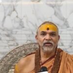 Rahul Gandhi must apologise for insulting religious texts: Swami Avimukteshwaranand