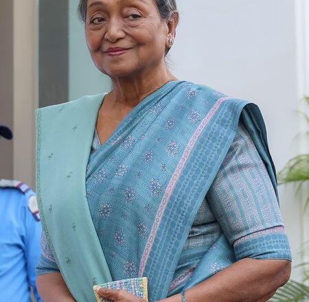 <div>Congress to chalk out strategy on SIR row at CWC meet; Meira Kumar says, ‘Gyanesh Kumar will have to go’</div>