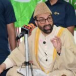 <div>Mirwaiz Umar Farooq favours 5-day week for schools in J&K</div>