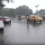Heavy rains lash Bengal as Met Dept issues yellow alert for Kolkata, south Bengal districts