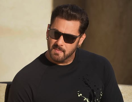 Post Ganpati darshan, Salman Khan shares a cryptic note on ‘happiness and contentment’