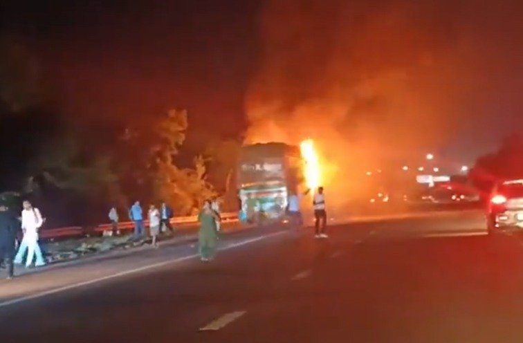 Greater Noida bus fire: 9 killed after sleeper bus catches fire on Yamuna Expressway
