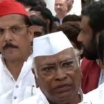INDIA bloc leaders marching towards Rajghat; Kharge, Rahul Gandhi accuse Centre of undermining democratic rights