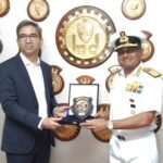Navy Chief visits MDL; discusses preparedness for forthcoming projects